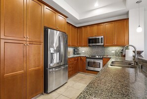 Updated and well-equipped kitchen