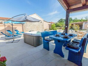 Propriété, Bleu, Bâtiment, Immobilier, Maison, Pièce, Patio, Domicile, Piscine, Meubles