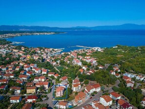 Water, Sky, Building, Property, Azure, Vegetation, Coastal And Oceanic Landforms, Lake, Landscape, Urban Design
