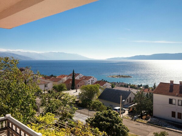 Sky, Property, Real Estate, Mountain, Town, House, Home, Cloud, Sea, Vacation