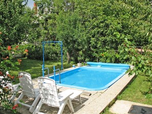 Swimming Pool, Property, Leisure, House, Backyard, Cottage, Real Estate, Yard, Building, Grass