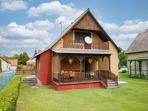 Holz, Dach, Haus, Zuhause, Hütte, Veranda, Tür, Rasen, Bauernhaus, Garten
