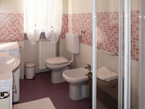 Marron, Luminaire Plomberie, Siège De Toilette, Propriété, Bâtiment, Toilette, Violet, Salle De Bains, Produit