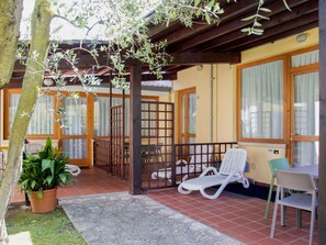 Plant, Building, Window, Wood, Shade, Interior Design, Architecture, Porch, Tree, Flowerpot
