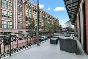 Private Outdoor Balcony