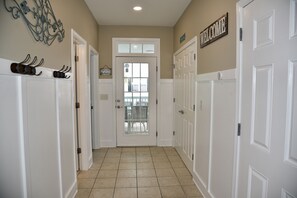 Hallway to back door/porch
