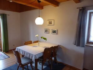 Ferienwohnung mit Balkon, Küche und Galerie, ca. 60qm-Aufenthalt Küche