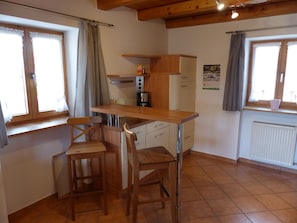 Ferienwohnung mit Balkon, Küche und Galerie, ca. 60qm-Bar Küche