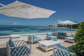 Terrasse with view on the bay