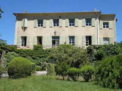 Casa 13 pers. en Drôme provençale