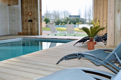 Villa avec piscine chauffée pour 10 personnes à Guissény  NOUVEAU!