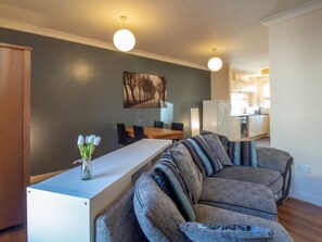 Living room/ Dining area