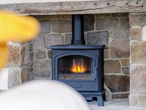 Wonderfully bright living room | Cunliffe Cottage, Hathersage