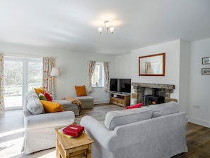 Wonderfully bright living room | Cunliffe Cottage, Hathersage