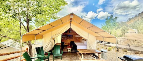 Glamping Tent 4 at East Zion Resort is your perfect basecamp between Zion and Bryce Canyon National Park.