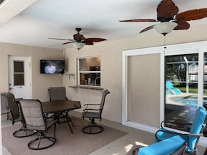 Lanai with cable tv and overhead fans