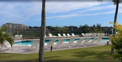 Get Ready for Adventures! Comfy 1BR Suite, Pool, Tennis, Steps to the Beach!