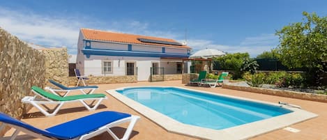 Sky, Property, Building, Plant, Swimming Pool, Cloud, Tree, Azure, Shade, Outdoor Furniture