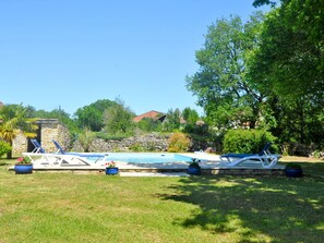 Pflanze, Himmel, Natürliche Landschaft, Boote Und Boating - Geräte Und Materialien, Grundstueck, Baum, Boot, Gras, Freizeit, Watercraft