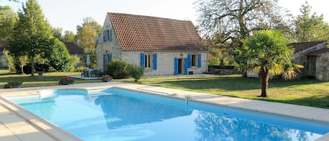 Water, Sky, Plant, Building, Property, Swimming Pool, Azure, Tree, Shade, Architecture