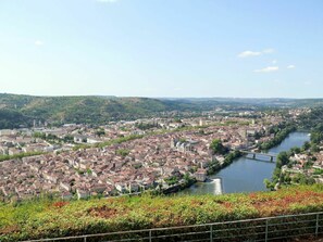 Himmel, Wasser, Pflanze, Eigentum, Wolke, Natur, Natürliche Landschaft, Vegetation, Urban Design, Baum