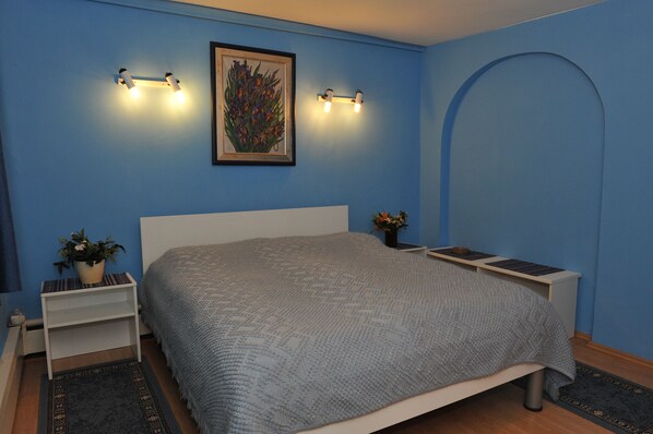 Master bedroom with a double bed 160 x 200cm