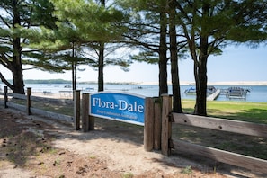 Flora-Dale also has 400' of shared frontage on Big Silver Lake.