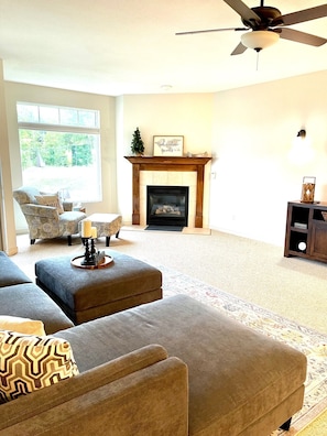Living Room with Natural Gas Fireplace