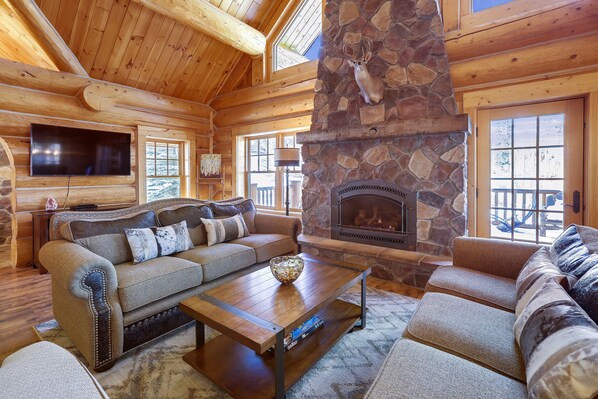 Living Area - Fireside Retreat - Breckenridge Vacation Rental