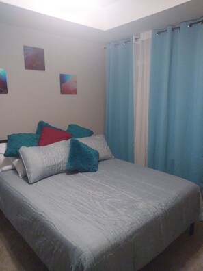 Several different designer units to select from, both 1 and 2BRs. Book Now!
