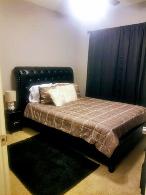 Several different designer deco units to select, both 1 and 2BRs. Book Now!