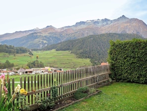 Ciel, Plante, Montagne, Fleur, Nuage, Paysage Naturel, Clôture, Arbre, Lot Terre