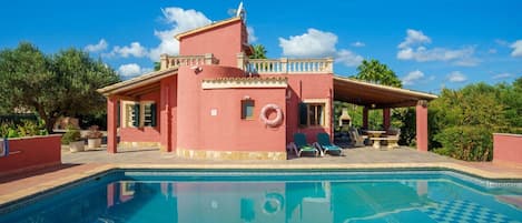 Nube, Cielo, Propiedad, Edificio, Agua, Piscina, Azur, Planta, Árbol, Arquitectura