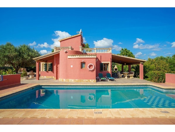 Nuage, Ciel, Propriété, Bâtiment, L'Eau, Piscine, Bleu Azur, Plante, Arbre, Architecture