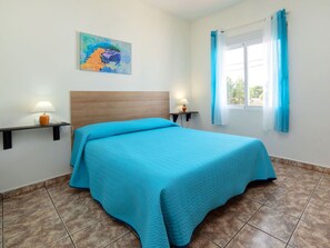 Eigentum, Fenster, Gebäude, Azurblau, Komfort, Holz, Interior Design, Aqua, Fussboden, Wand