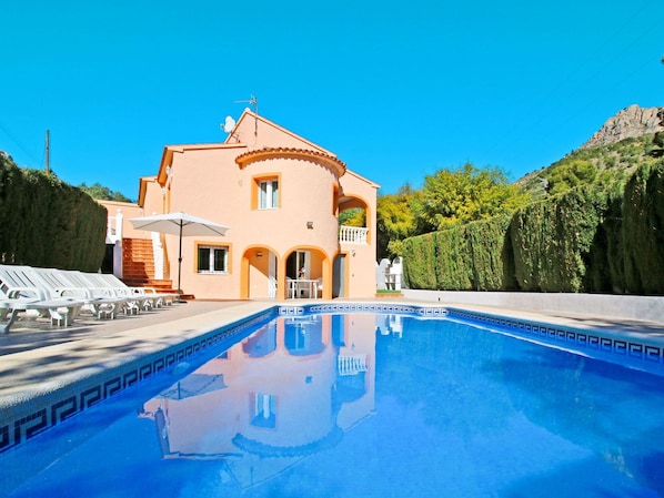 Piscine, Propriété, Bâtiment, Villa, Maison, Immobilier, Biens, Recours, Vacances, Loisir