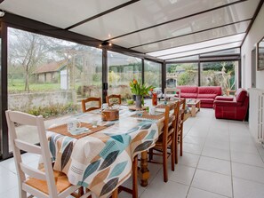 Table, Plant, Furniture, Property, Chair, Wood, Interior Design, Building, Tableware, Shade