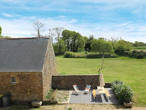 Propriété, Maison, Chalet, Cour, Arbre, Mur, Herbe, Domicile, Lot Terre, Zone Rurale