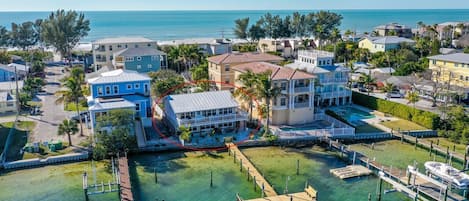 Beach home w/ pier only 110 steps  between Gulf of Mexico + Sarasota Bay