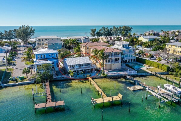 Beach home w/ pier only 110 steps  between Gulf of Mexico + Sarasota Bay