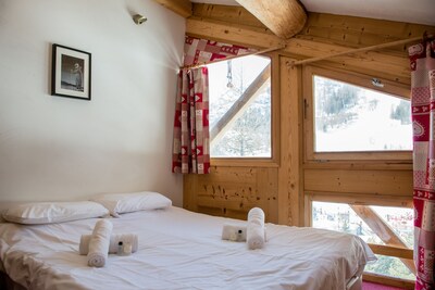 6 - 8 person apartment with beautiful mountain views in Tignes les Brevieres