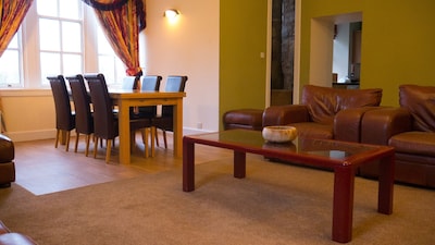 Apartment 5, 3 Bedrooms, Sleeps 8 Leisure Club Access