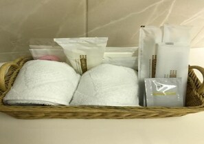 Bathroom amenities