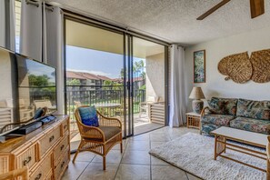Large glass sliding doors to optimize natural light