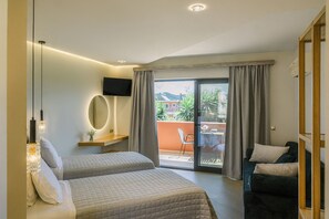 Legends Deluxe Studio 104 Sidari Corfu-Bedroom