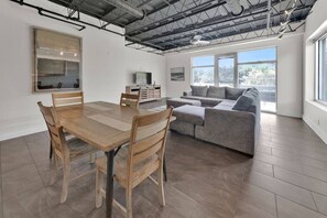 Open living room with view of the intracoastal waterway 