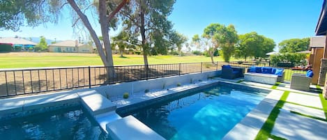 Luxury Style Firepit and lounge area to catch the breathtaking Sunsets. 