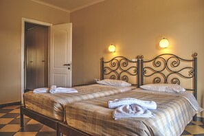Legends Studio 201 Sidari Corfu ·