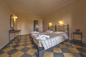 Legends Studio 201 Sidari Corfu ·