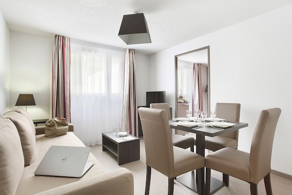 Welcome to our charming and cozy unit!